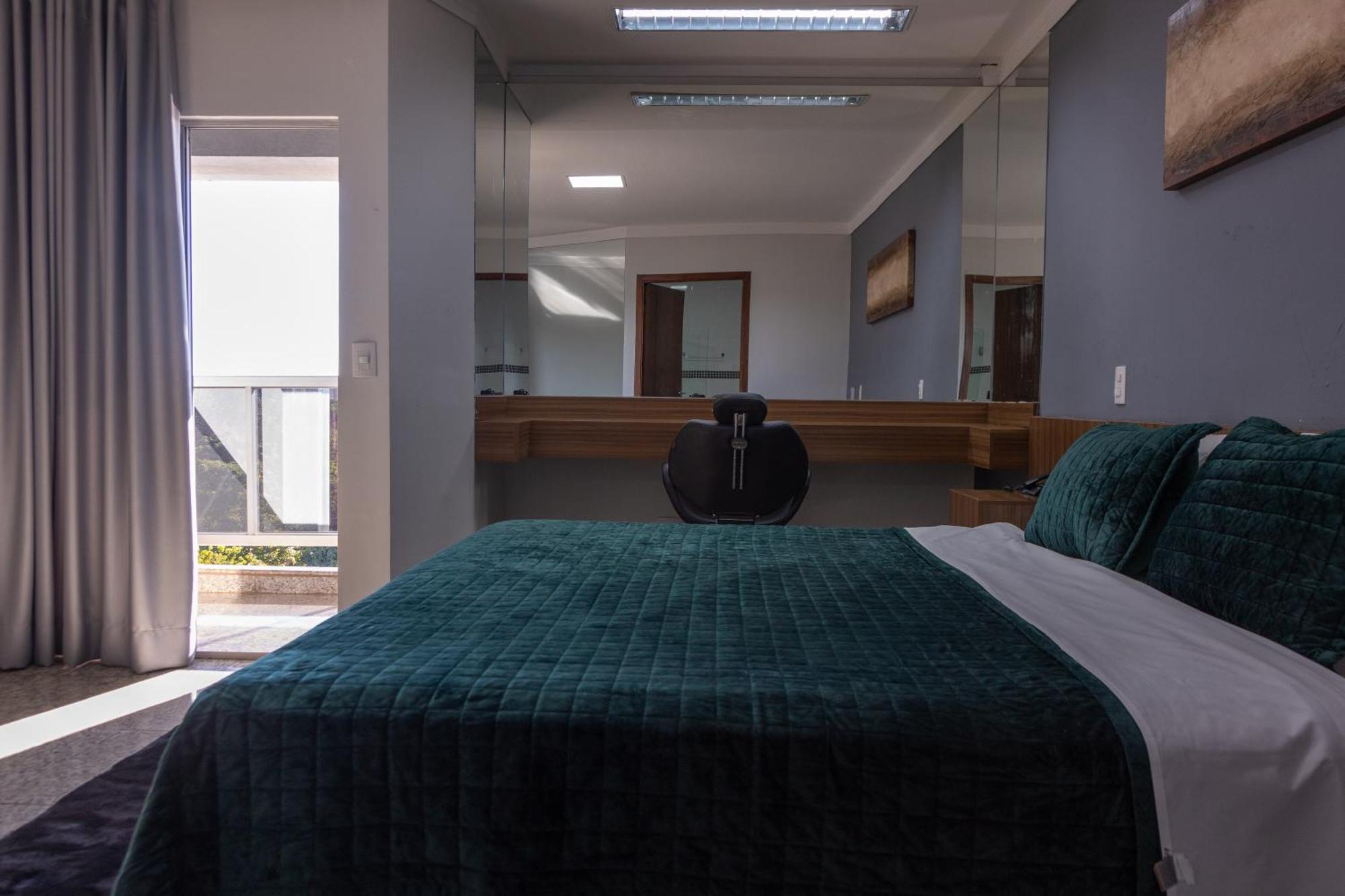 Bombonato Hotel - Facil Acesso Ao Aeroporto E Parque De Exposicoes Abcz Uberaba Extérieur photo